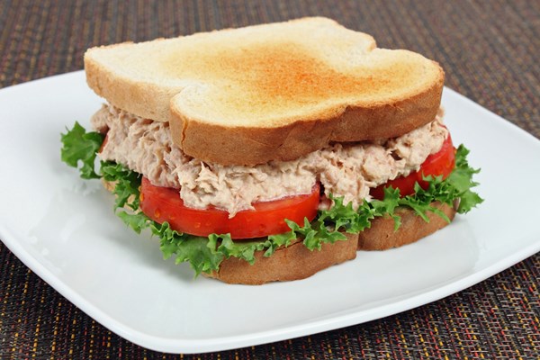classic tuna salad sandwiches 42841