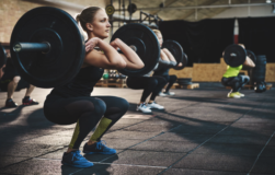 women-lifting-weights