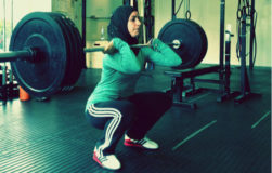 Irfan_GYM-9_Zainab-Ismail-performs-squats-cropped